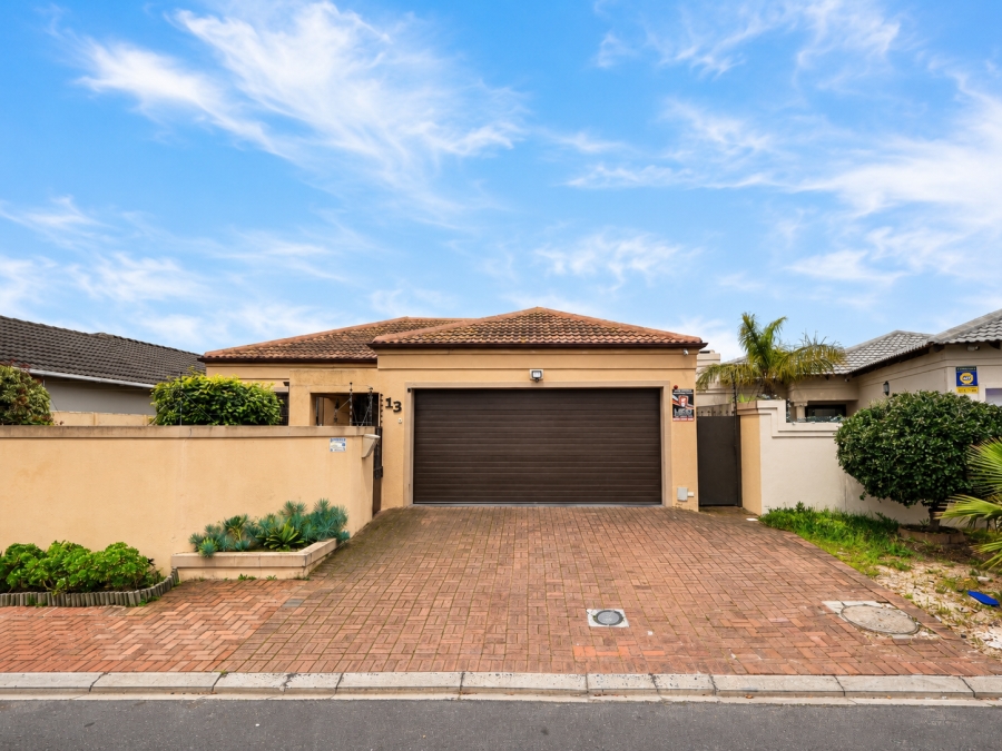 3 Bedroom Property for Sale in Parklands Western Cape